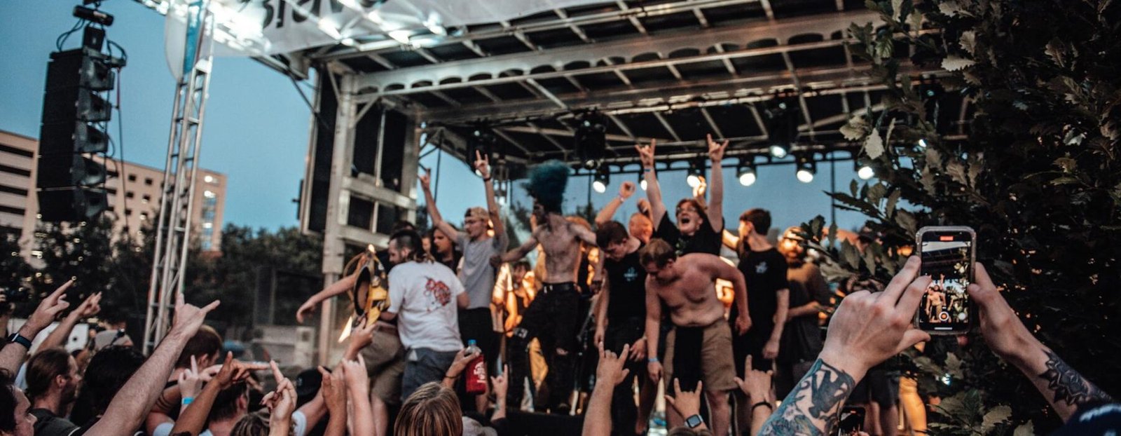 The Courteeners — Music