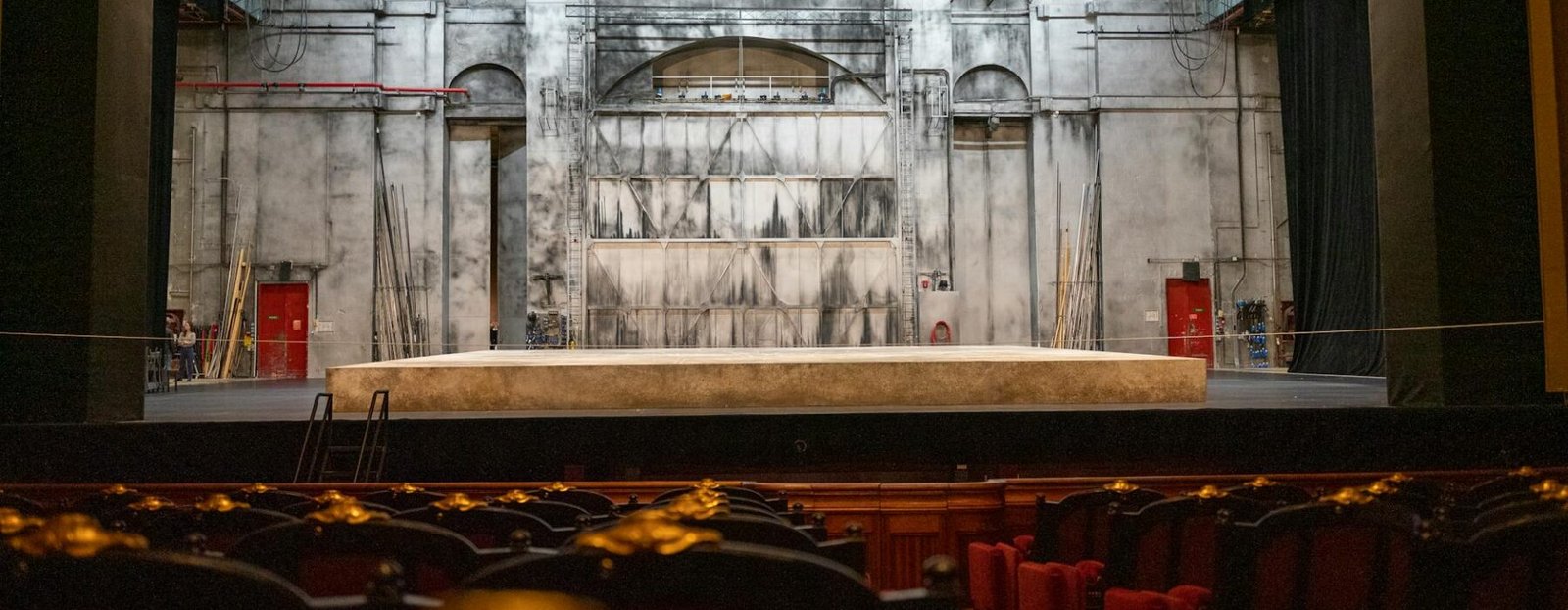 Shop Salford Quays - The Lowry Outlet and MediaCityUK │ MCR