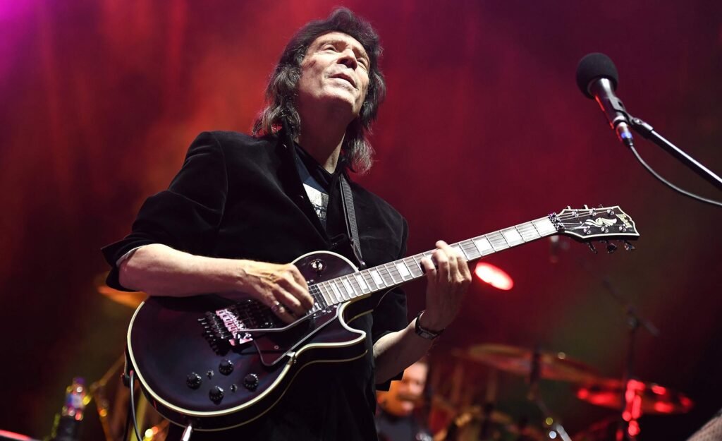 Steve Hackett – Best of Genesis & Solo Gems